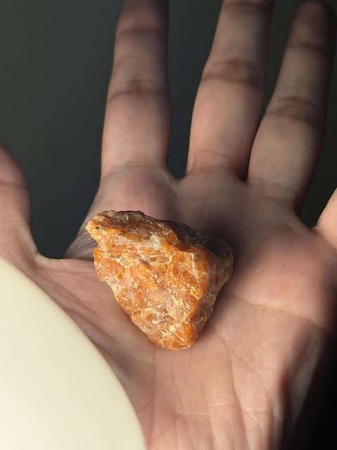 SUNSTONE RAW CRYSTAL STONE