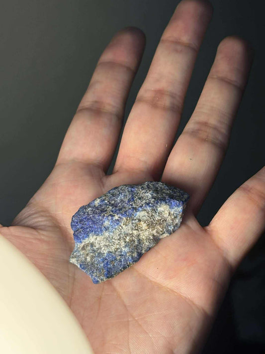 LAPIZ LAZULI RAW CRYSTAL STONE