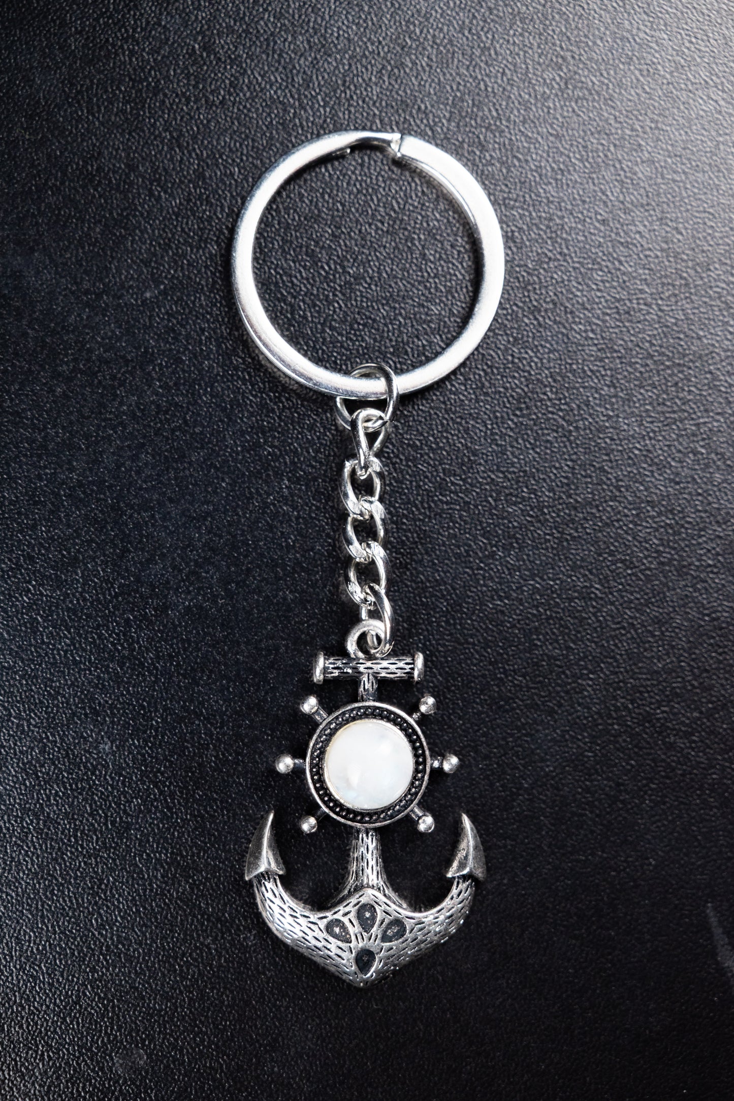 ANCHOR KEYCHAIN WITH MOONSTONE