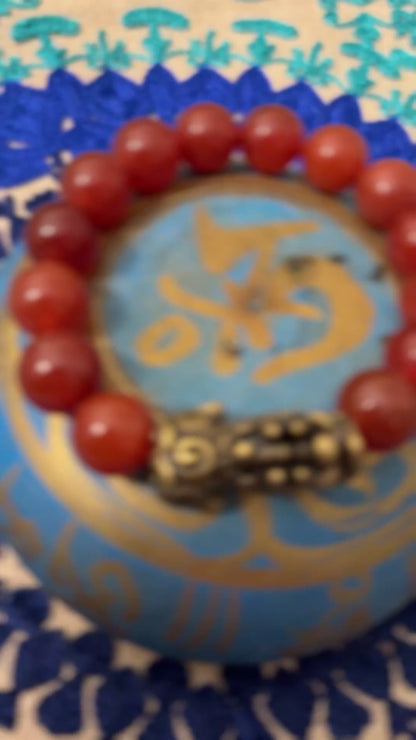 RED CARNELIAN BRACELET WITH PIXIU (DRAGON)
